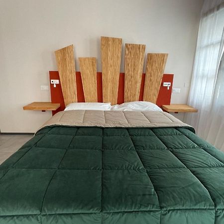 B&B Via Roma 25 アレッツォ エクステリア 写真