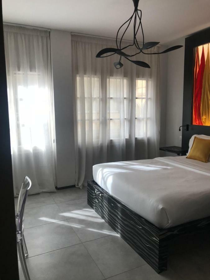 B&B Via Roma 25 アレッツォ エクステリア 写真